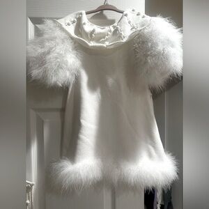 White dress with feathers petite maison